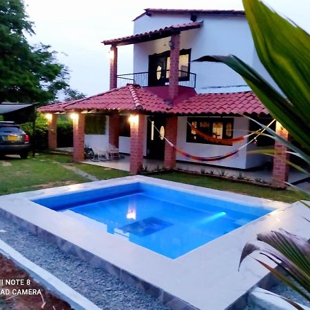 Casa Campo Emaus Caucasia Esterno foto