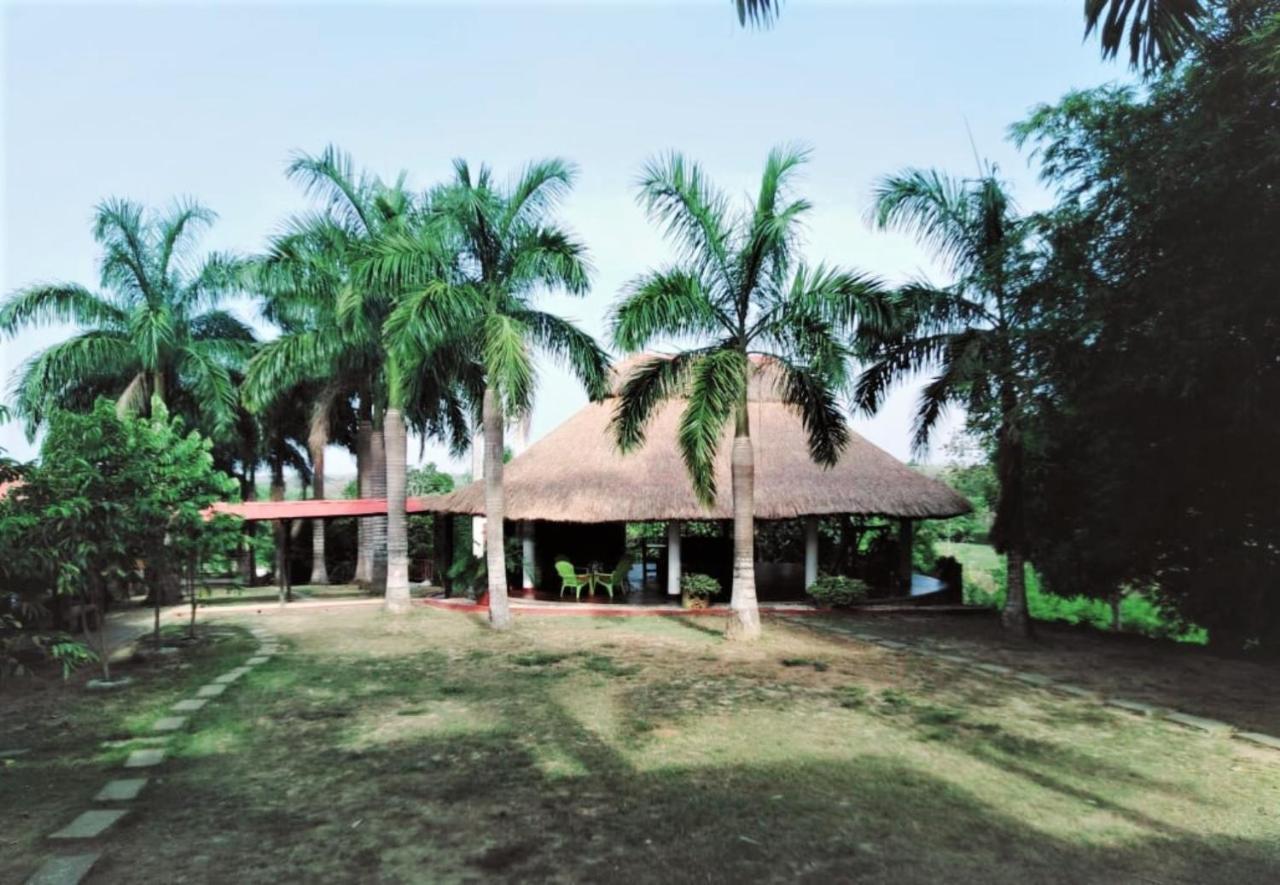 Casa Campo Emaus Caucasia Esterno foto