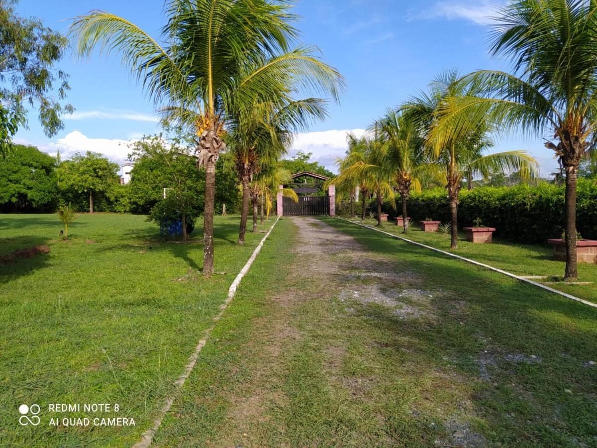 Casa Campo Emaus Caucasia Esterno foto