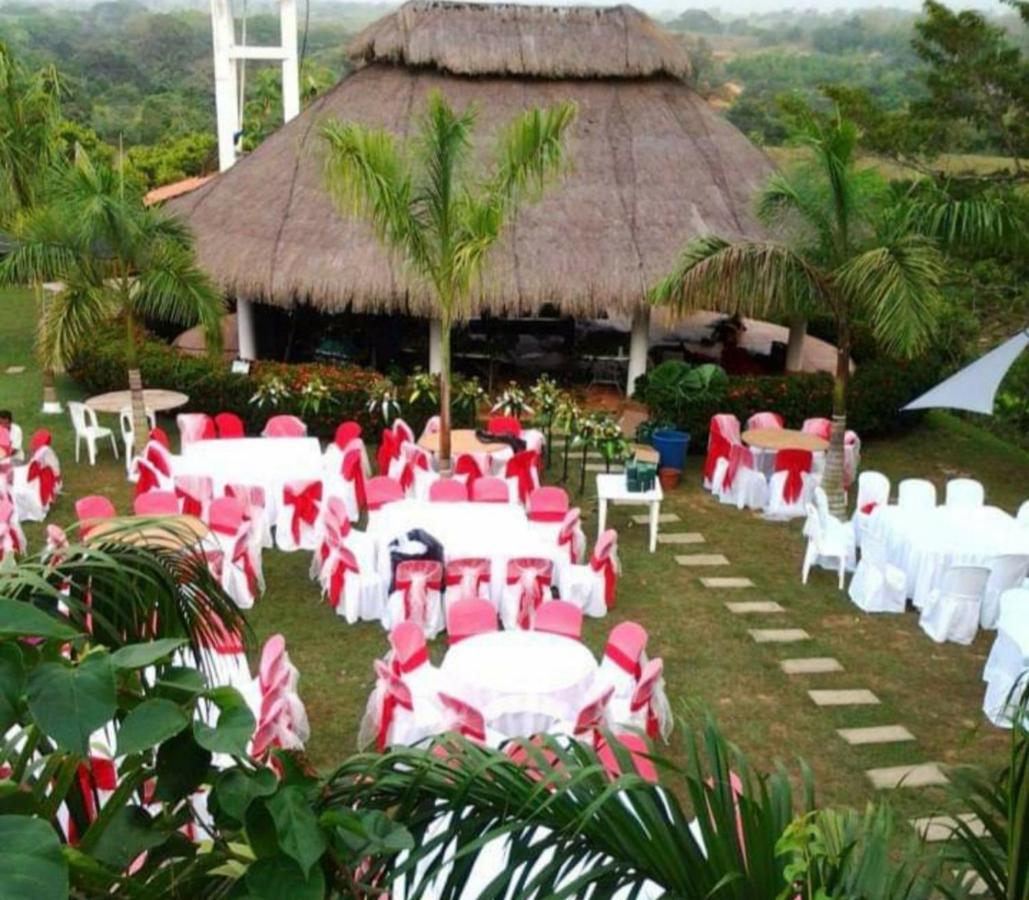Casa Campo Emaus Caucasia Esterno foto